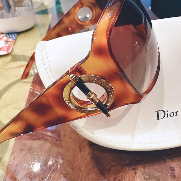 NWT Dior Tortoise Frame Subglasses - Picture 3 of 4